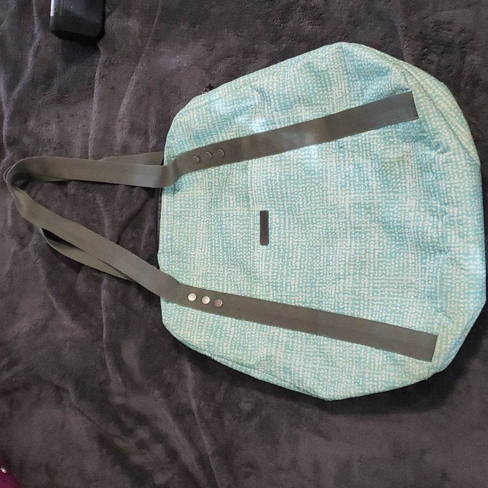 Columbia lightweight sports tote bag